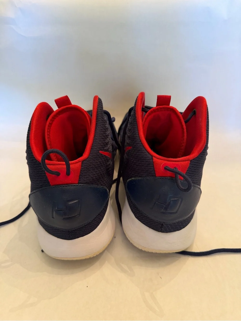 Men’s Nike basketball Navy and Red Athletic High-Top Sneakers size 13